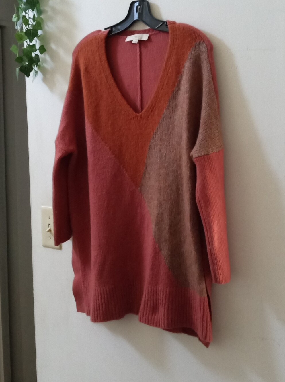 LOFT Rust and Brown Colorblock V-Neck Sweater